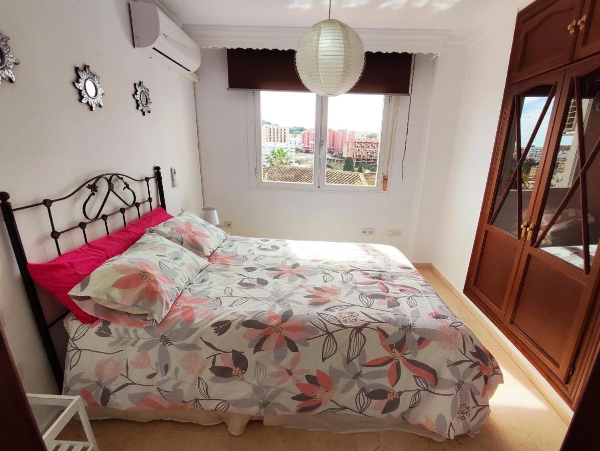 2bdr Sunny With Pool And Private Parking In Appartement
