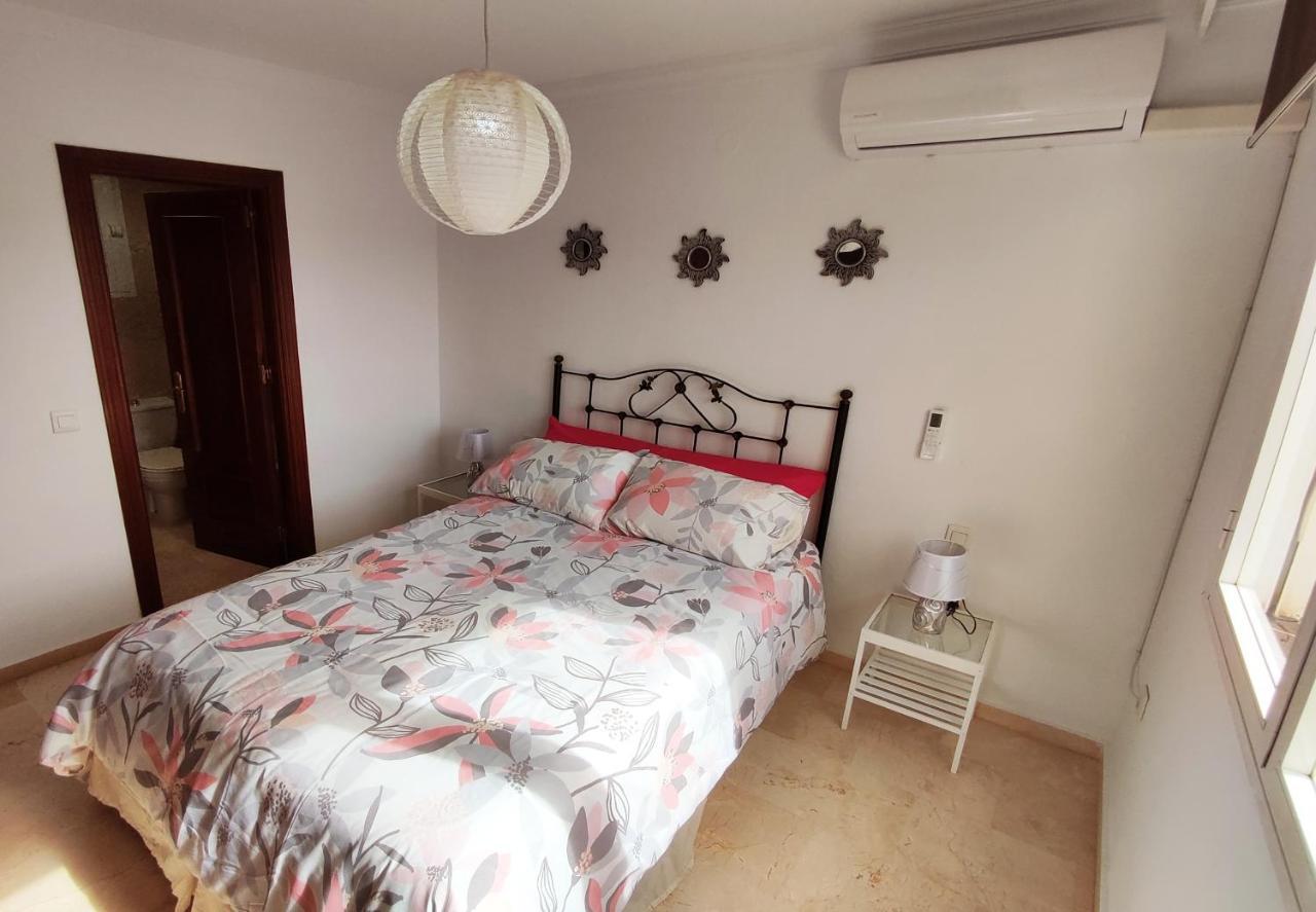 2bdr Sunny With Pool And Private Parking In Appartement *
