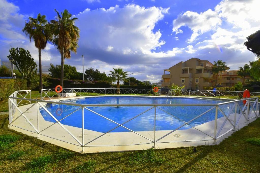 Appartement 2bdr Sunny With Pool And Private Parking In Benalmádena